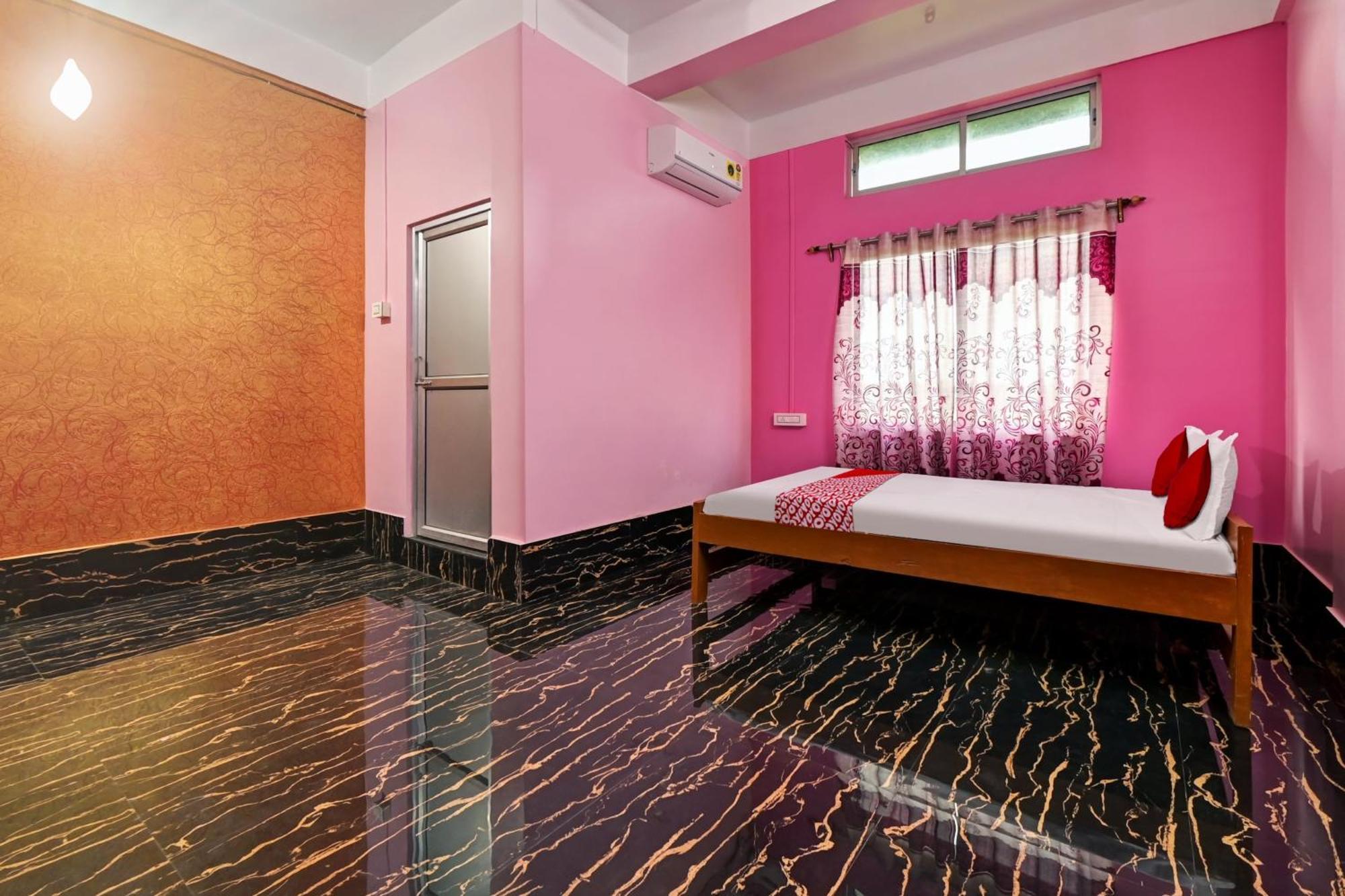 Oyo Flagship The Brahmaputra Homestay Guwahati Dış mekan fotoğraf