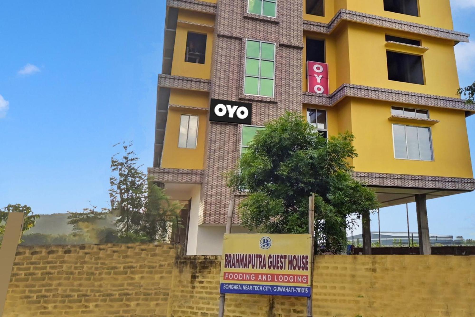 Oyo Flagship The Brahmaputra Homestay Guwahati Dış mekan fotoğraf