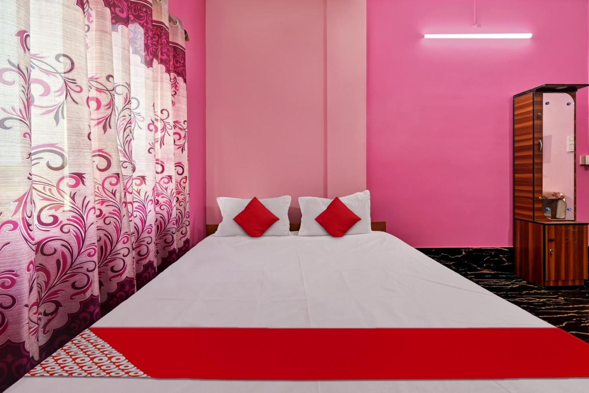 Oyo Flagship The Brahmaputra Homestay Guwahati Dış mekan fotoğraf