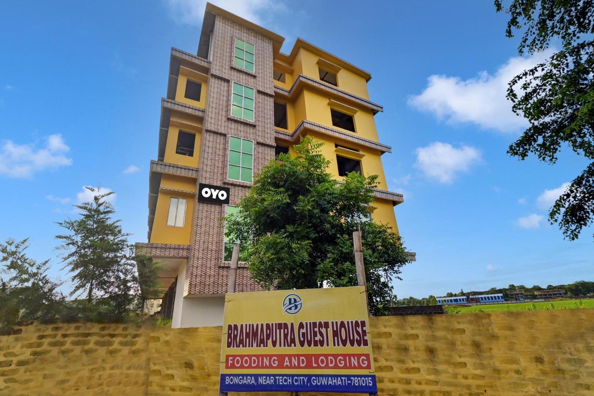 Oyo Flagship The Brahmaputra Homestay Guwahati Dış mekan fotoğraf